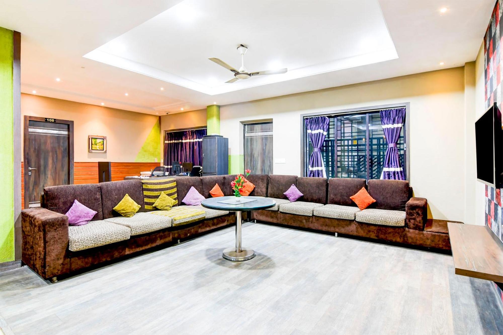 Отель Super Collection O Behala Bhasa Экстерьер фото