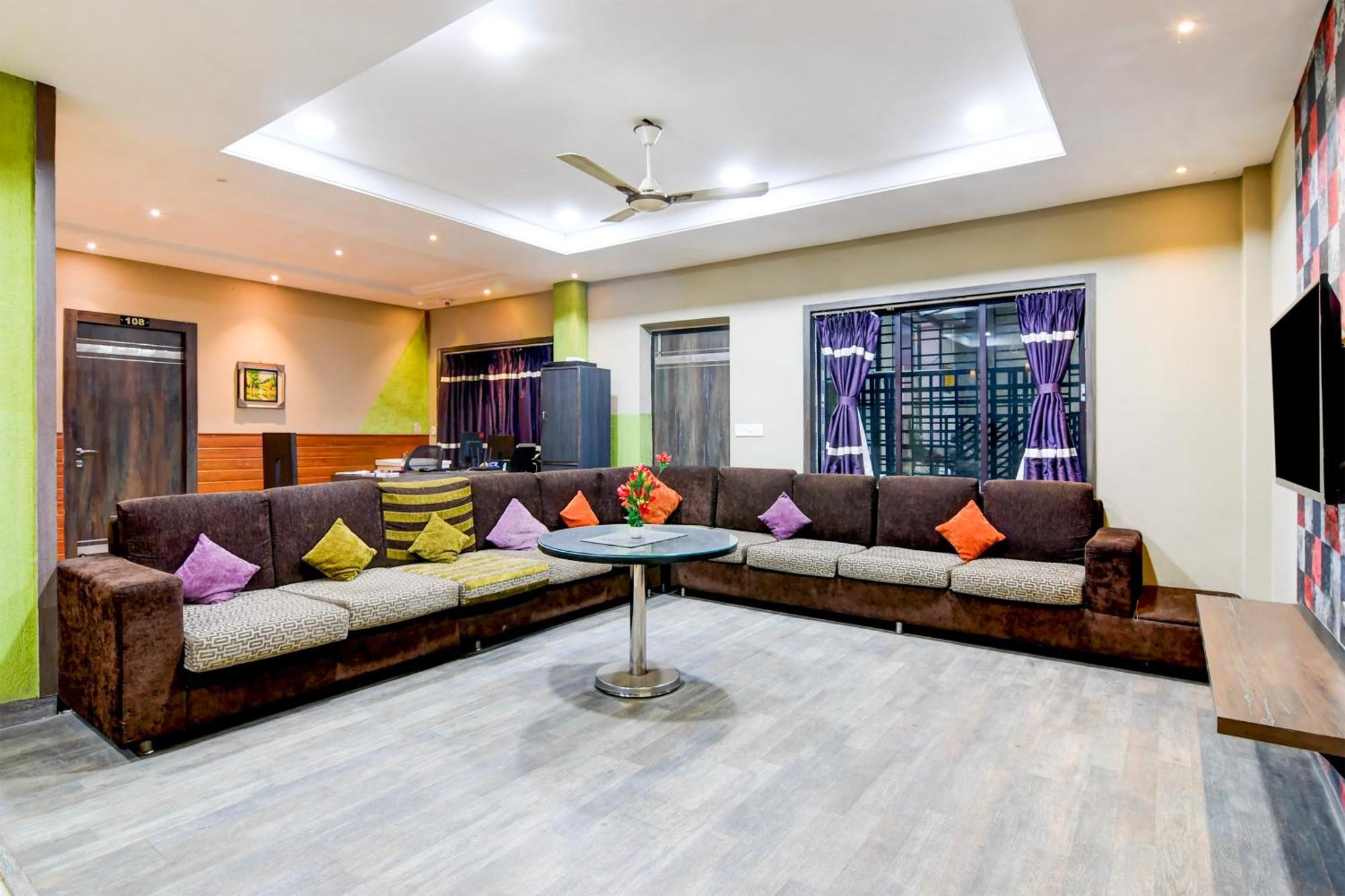 Отель Super Collection O Behala Bhasa Экстерьер фото